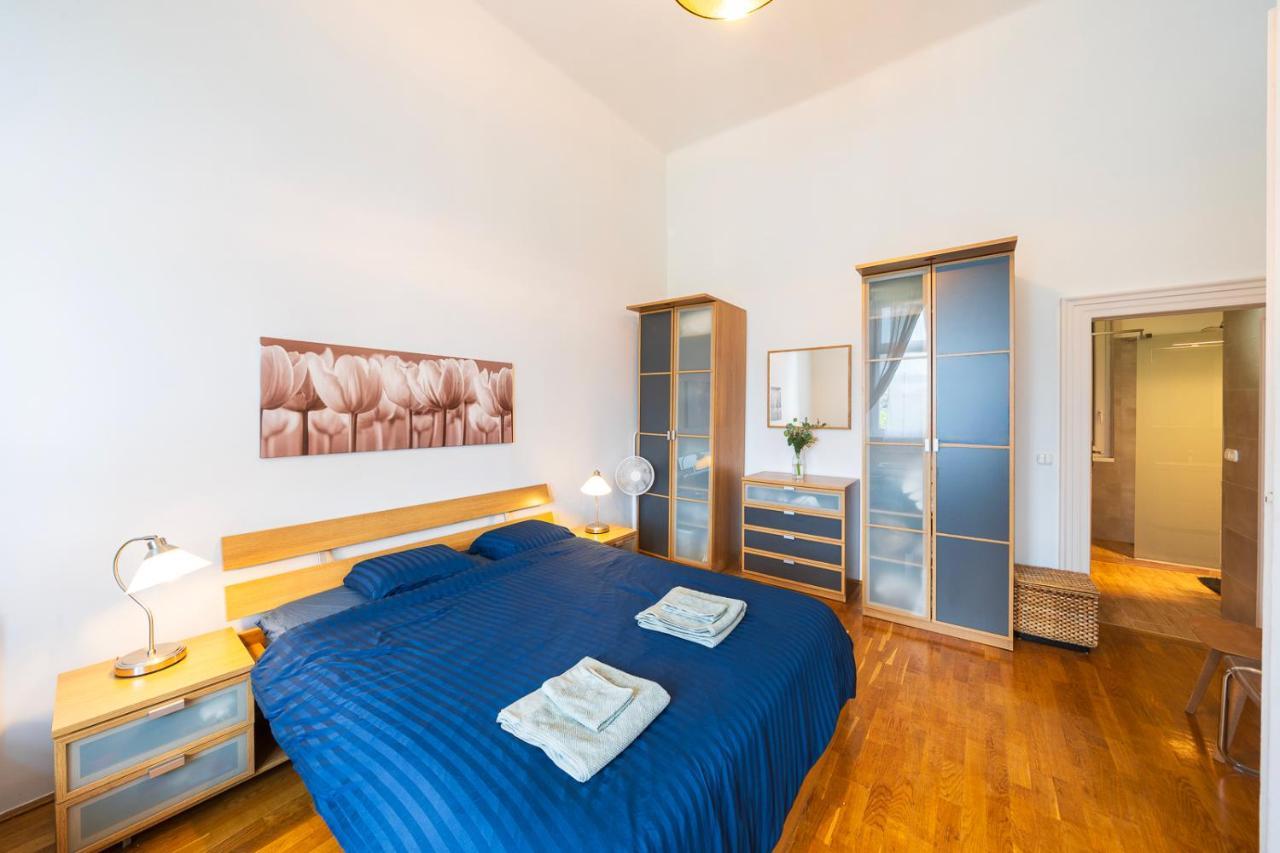 Shining Bright Two Bedroom Apt Next To Andrassy Ave Budapest Exteriör bild